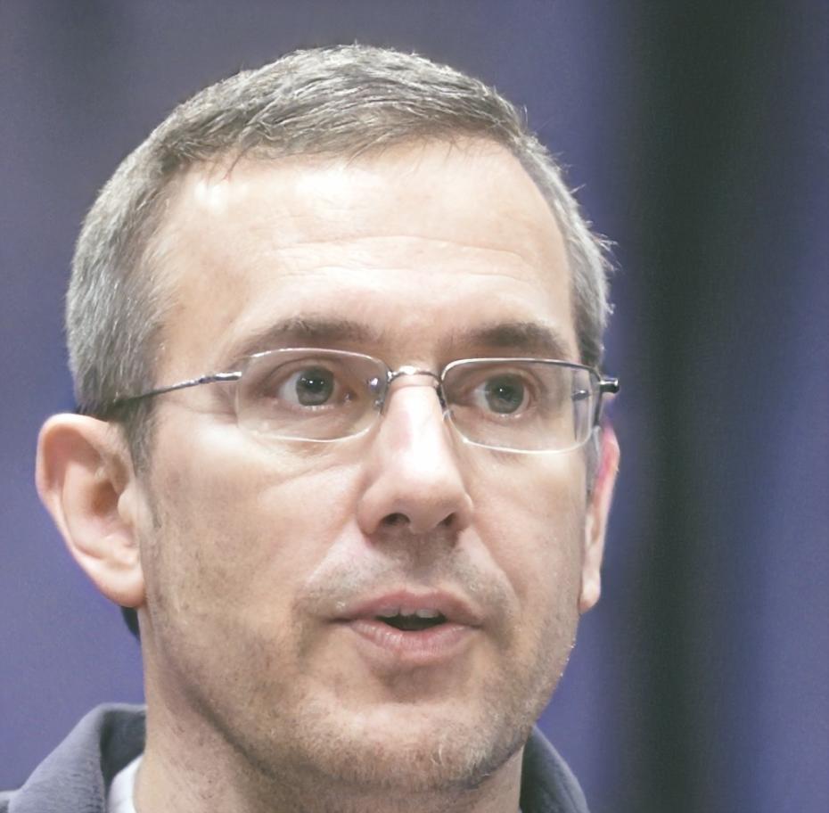 Portrait of Ciarán Ó Murchadha, business strategy instructor